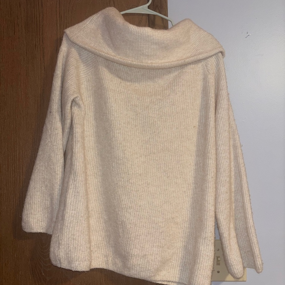 H&M Cream off the shoulder Sweater